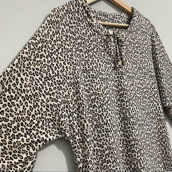Chico’s Blouse Cheetah Leopard Animal Print Dolman Sleeve Bow Tie Womens Small S - Picture 3 of 13